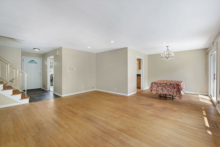 Property Photo:  146 Millbrook Lane  IL 60091 