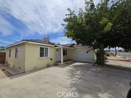 Property Photo:  1510 E Avenue R  CA 93550 