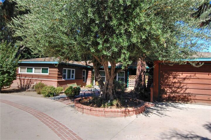 Property Photo: 5314 Woodlake CA 91367