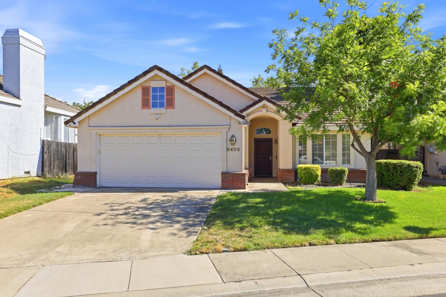 Property Photo: 6408 Brockenhurst Drive CA 95758