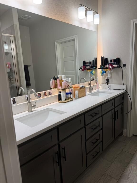 Property Photo: 1714 Rosewood Street TX 75050