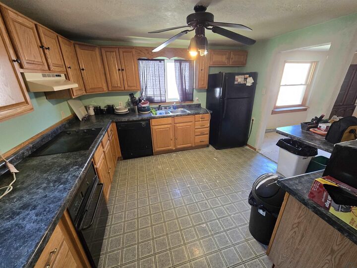 Property Photo:  150 South Street  IA 51001 
