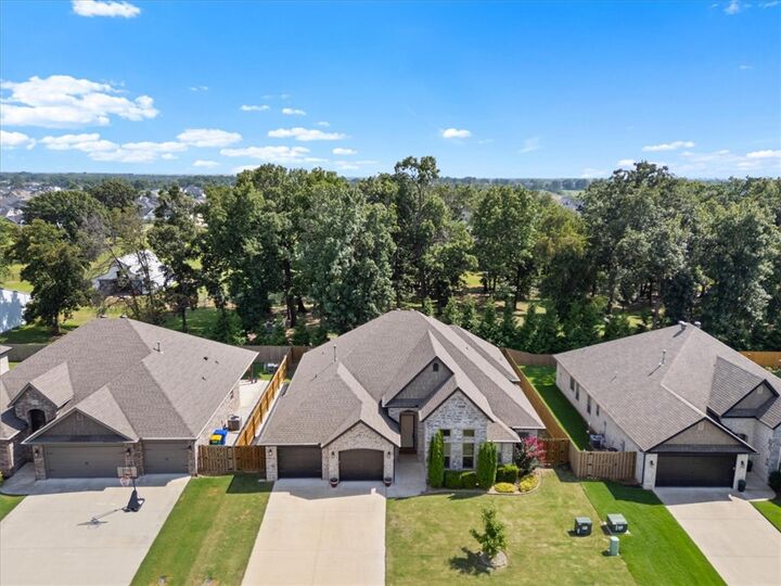 Property Photo:  6006 W Buckeye Drive  AR 72758 
