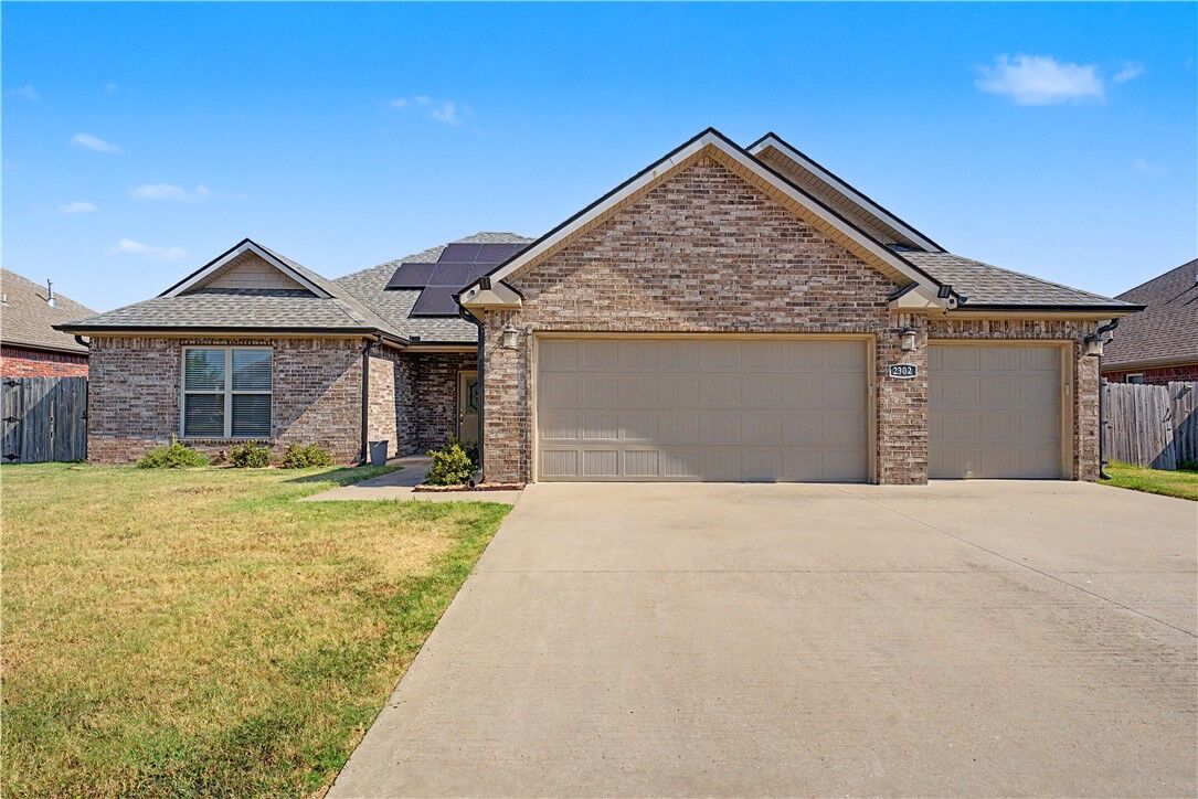 Property Photo: 2302 SW Cadwell Avenue AR 72713