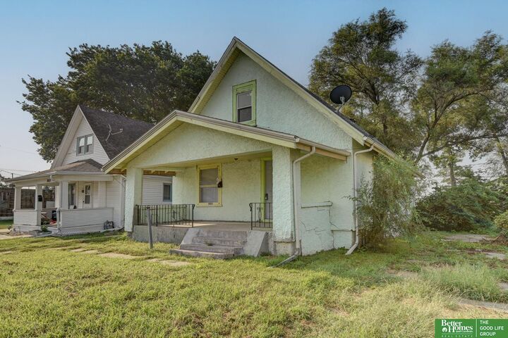 Property Photo:  3023 Larimore Avenue  NE 68111 