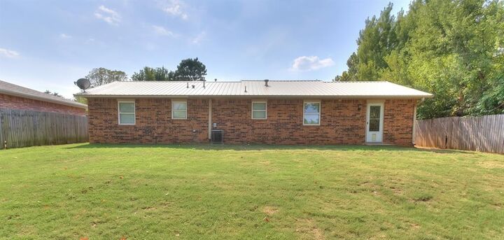 Property Photo:  16 Sue Lane  OK 74851 