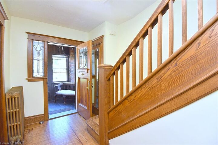 Property Photo:  1 Barclay Street  ON L8S 1P1 