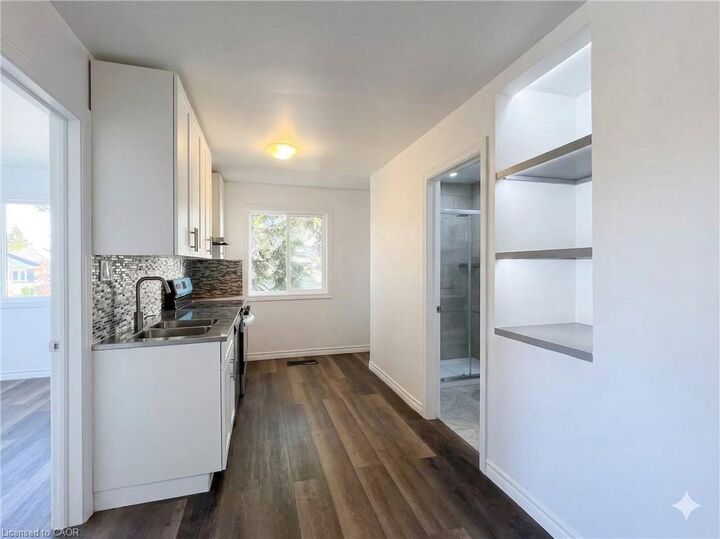 Property Photo:  56 Skylark Drive 1  ON L9A 4Y3 