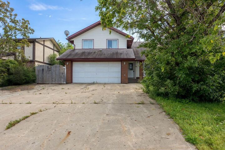 Property Photo:  198 Sifton Avenue  AB T9H 3S1 