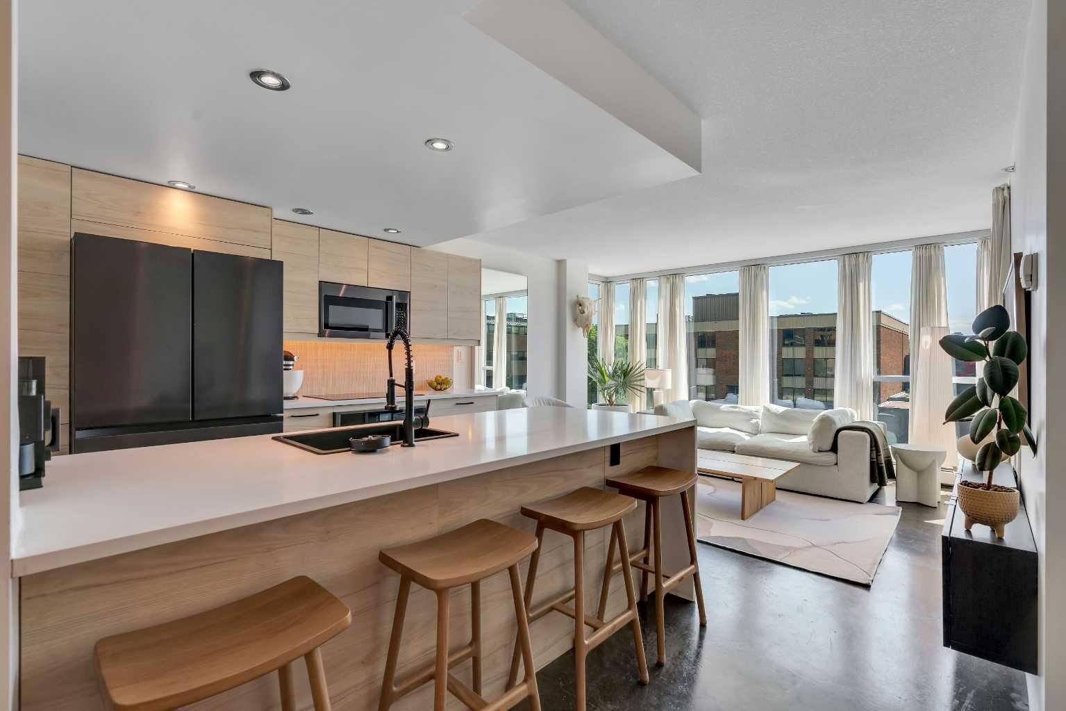 Property Photo:  188 15 Avenue SW 305  AB T2R 1S4 