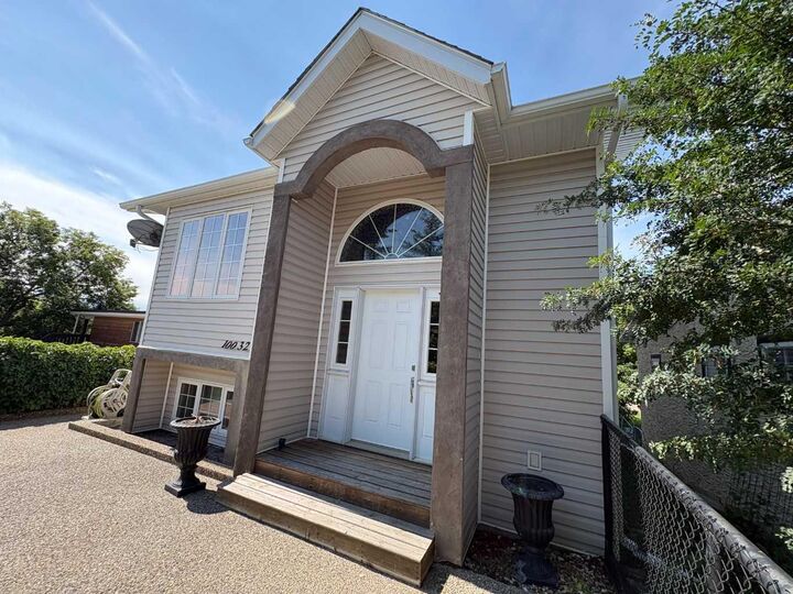 10032 102 Street — photo 1