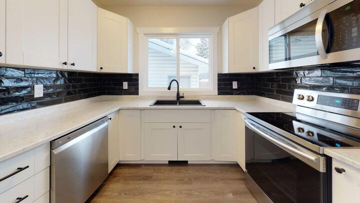 Property Photo:  9730 117 Avenue  AB T8V 3P4 