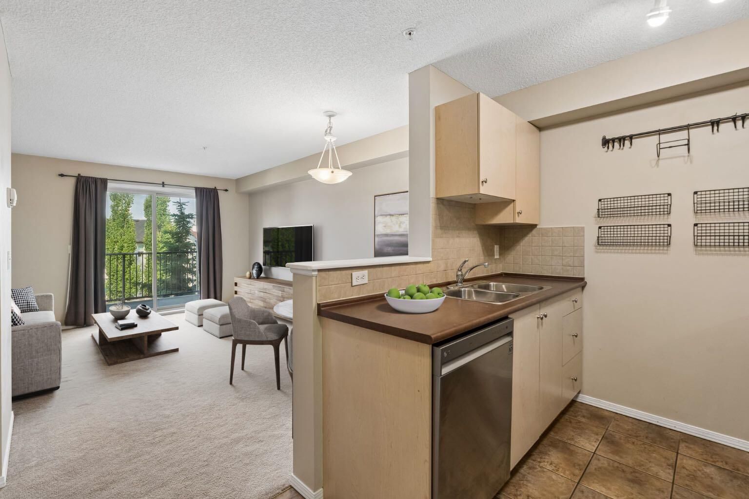Property Photo: 8 Bridlecrest Drive SW 1305 AB T2Y 0H6