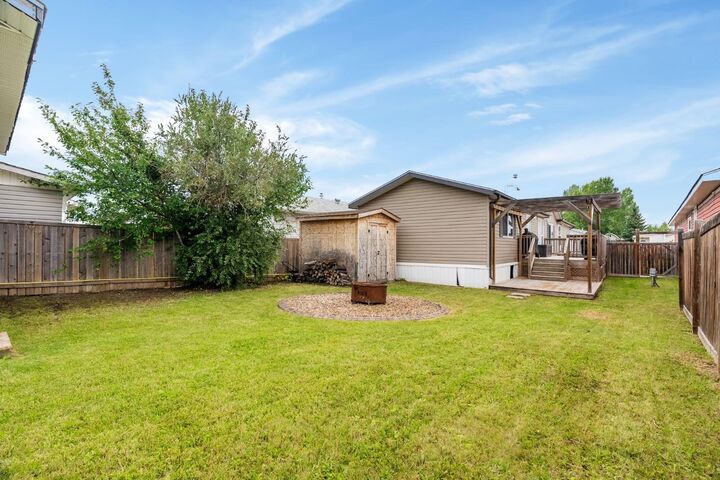 Property Photo: 224 Clausen Crescent AB T9K 2H7