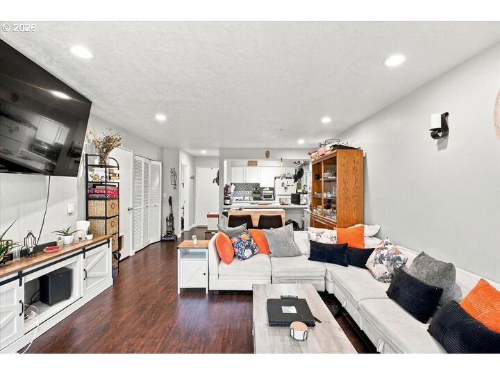 Property Photo:  4620 Lower Dr  OR 97035 