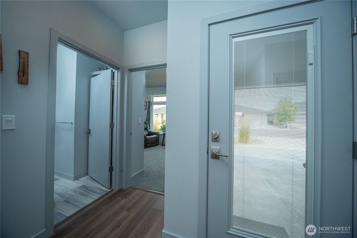 Property Photo: 202 E Stanford Avenue WA 98926