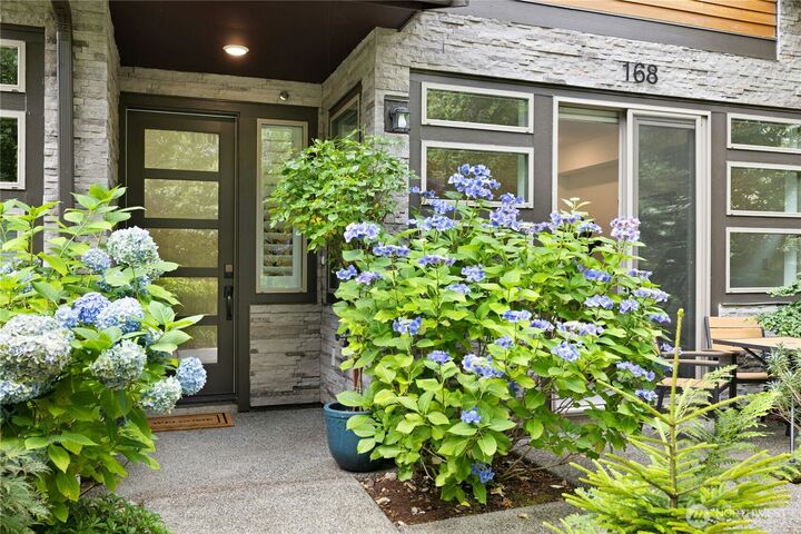 Property Photo:  168  Whispering Lane NW  WA 98110 