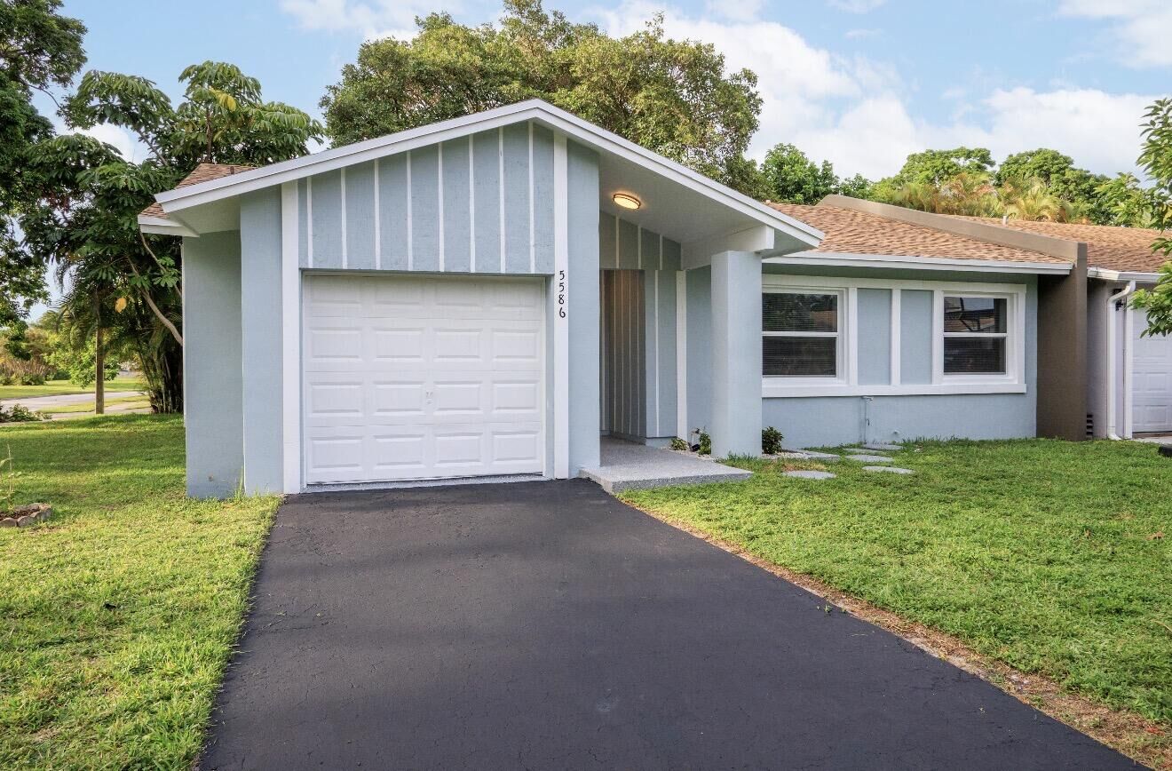 Property Photo: 5586 N Lakewood Circle A FL 33063