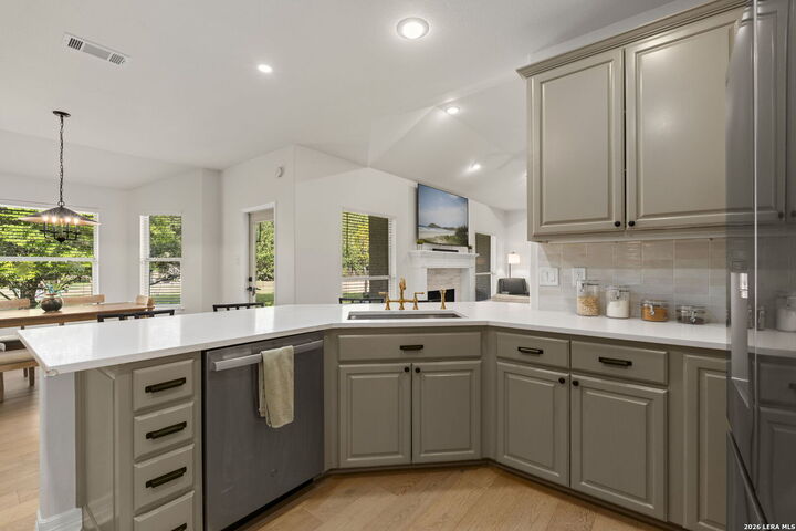 Property Photo: 26231 Autumn Gln TX 78006