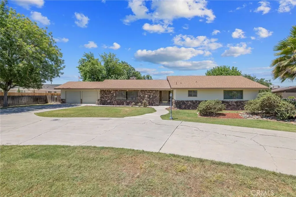 Property Photo: 8640 12th CA 93230