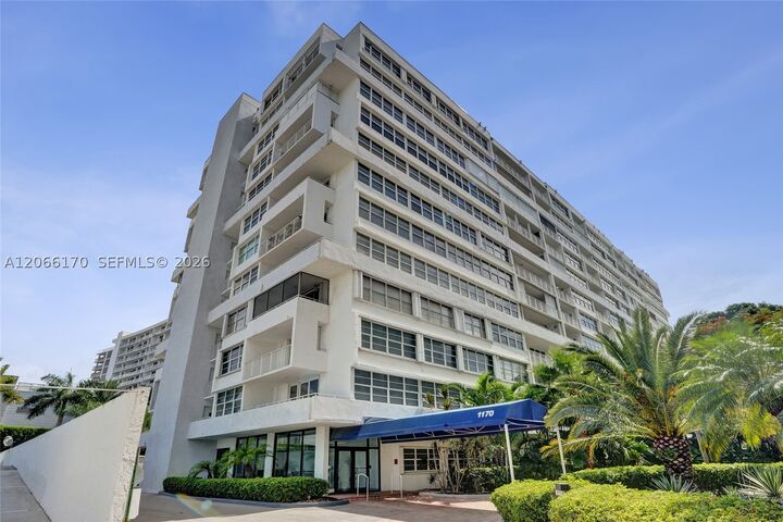Property Photo:  1170 N Federal Hwy 1008  FL 33304 
