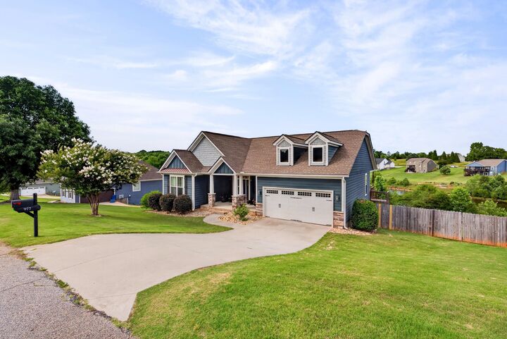 Property Photo: 977 Garnet Circle SC 29323