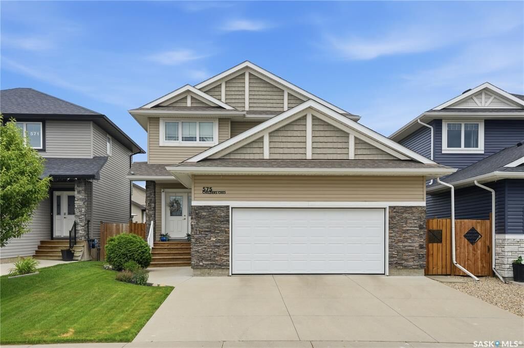 Property Photo:  575 Childers Crescent  SK S7L 4P7 