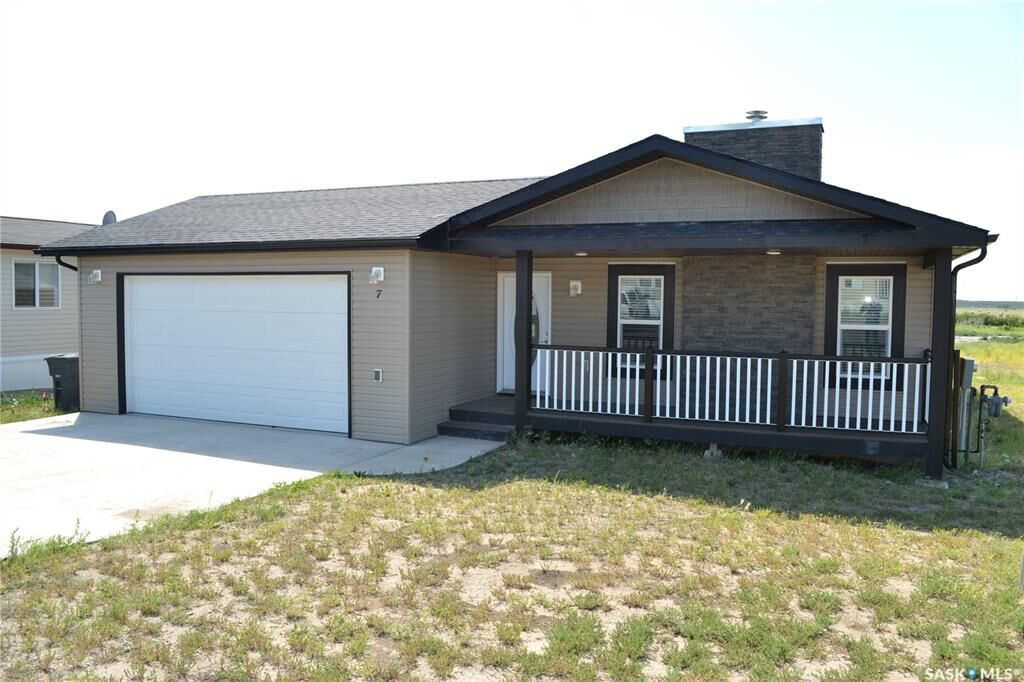 Property Photo:  2004 Alice Road 7  SK S4A 1G7 
