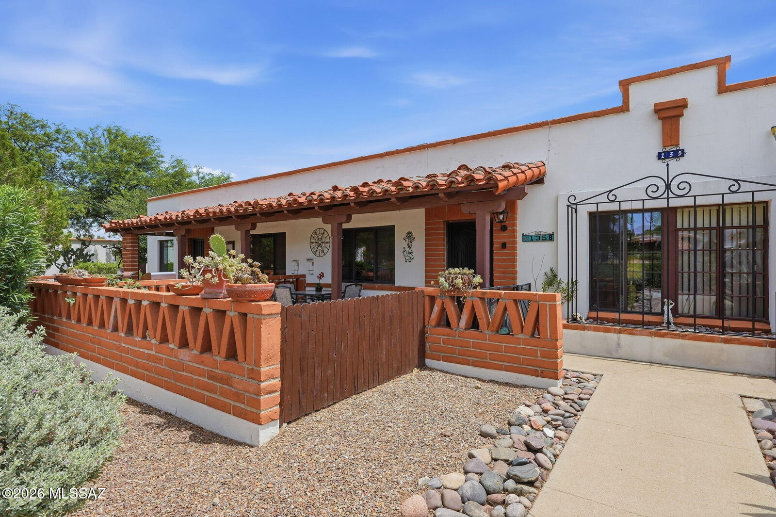 Property Photo: 135 S Paseo Quinta B AZ 85614