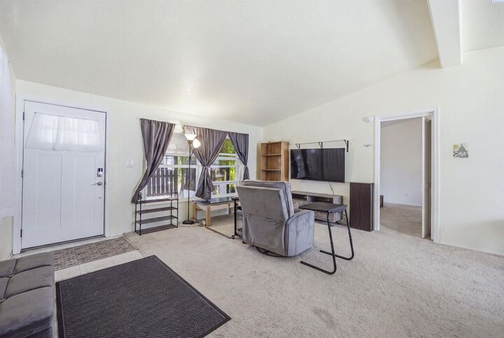 Property Photo:  80 Ridgecliff Drive  WA 99352 