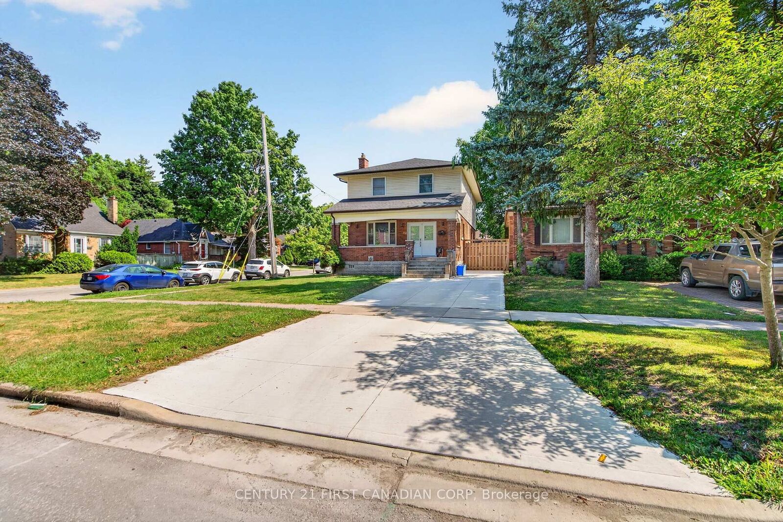 Property Photo: 569 Cheapside Street ON N5Y 3X7