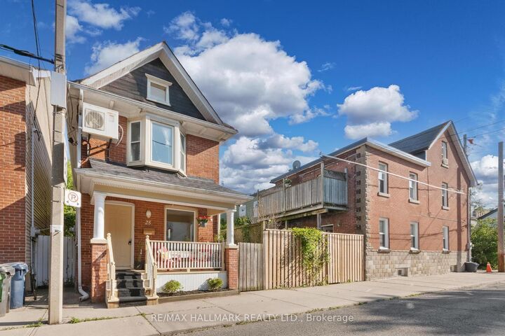 Property Photo:  25 Norwood Terrace  ON M4E 2H2 
