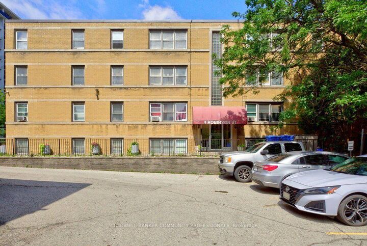 Property Photo:  4 Robinson Street 10  ON L8P 1Y5 