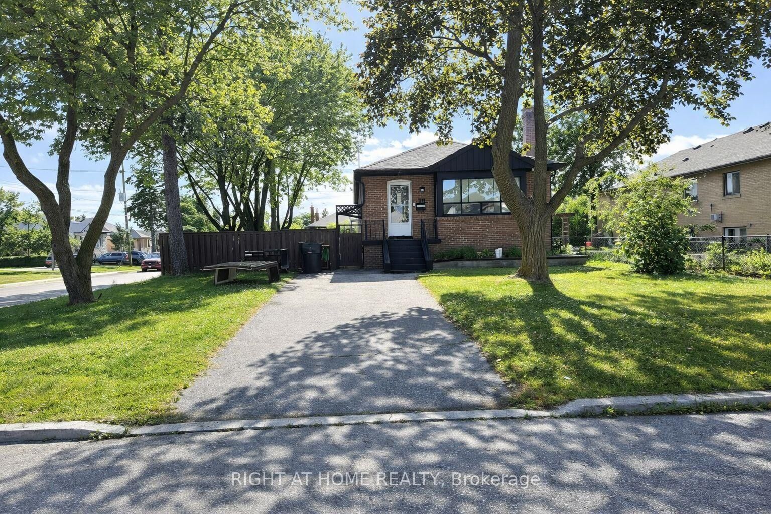 Property Photo: 70 Bunnell Crescent ON M3M 2C1