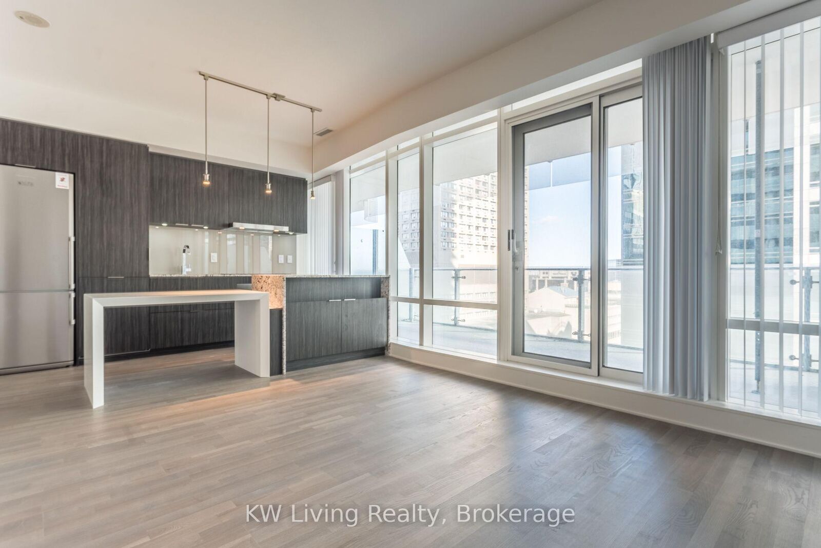 Property Photo:  1 Bloor Street E 1202  ON M4W 0A8 