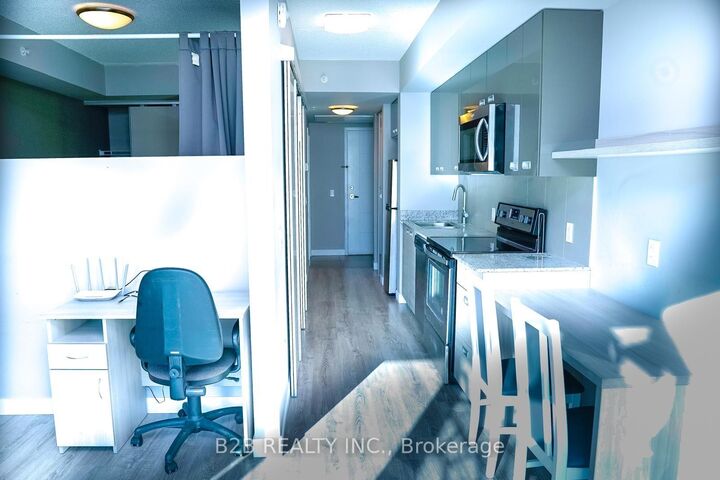 Property Photo:  250 Albert Street 315  ON N2L 0H5 