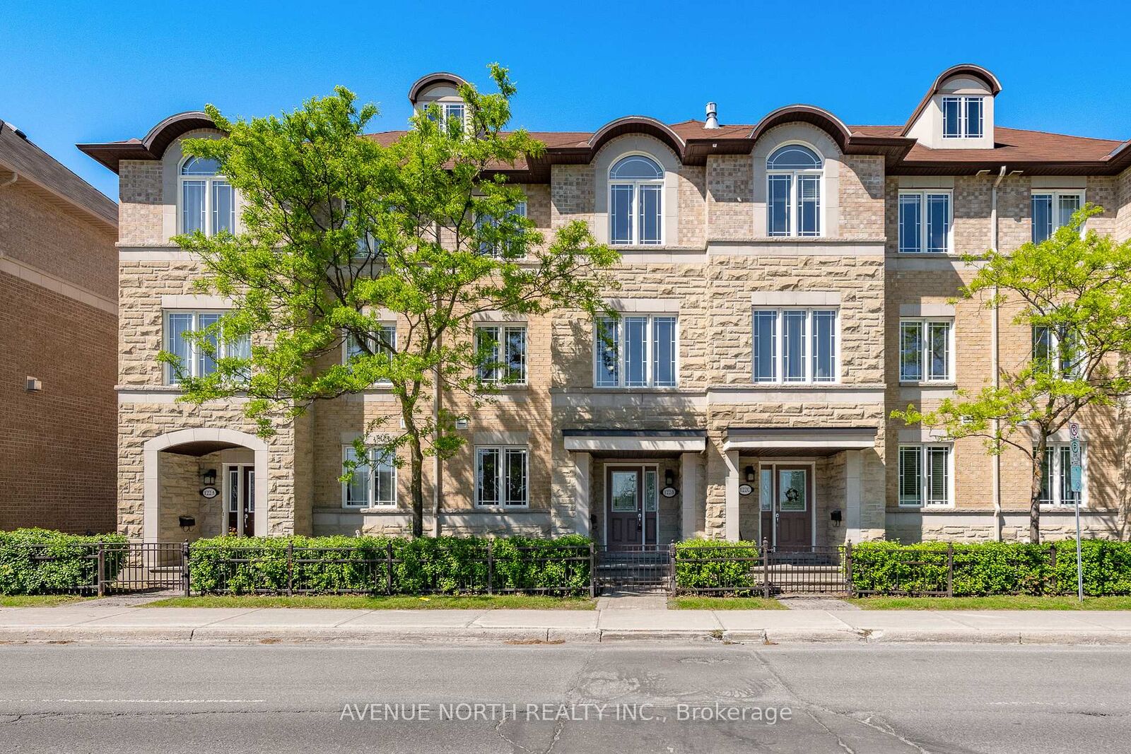 Property Photo:  122B Centrepointe Drive  ON K2G 6B1 