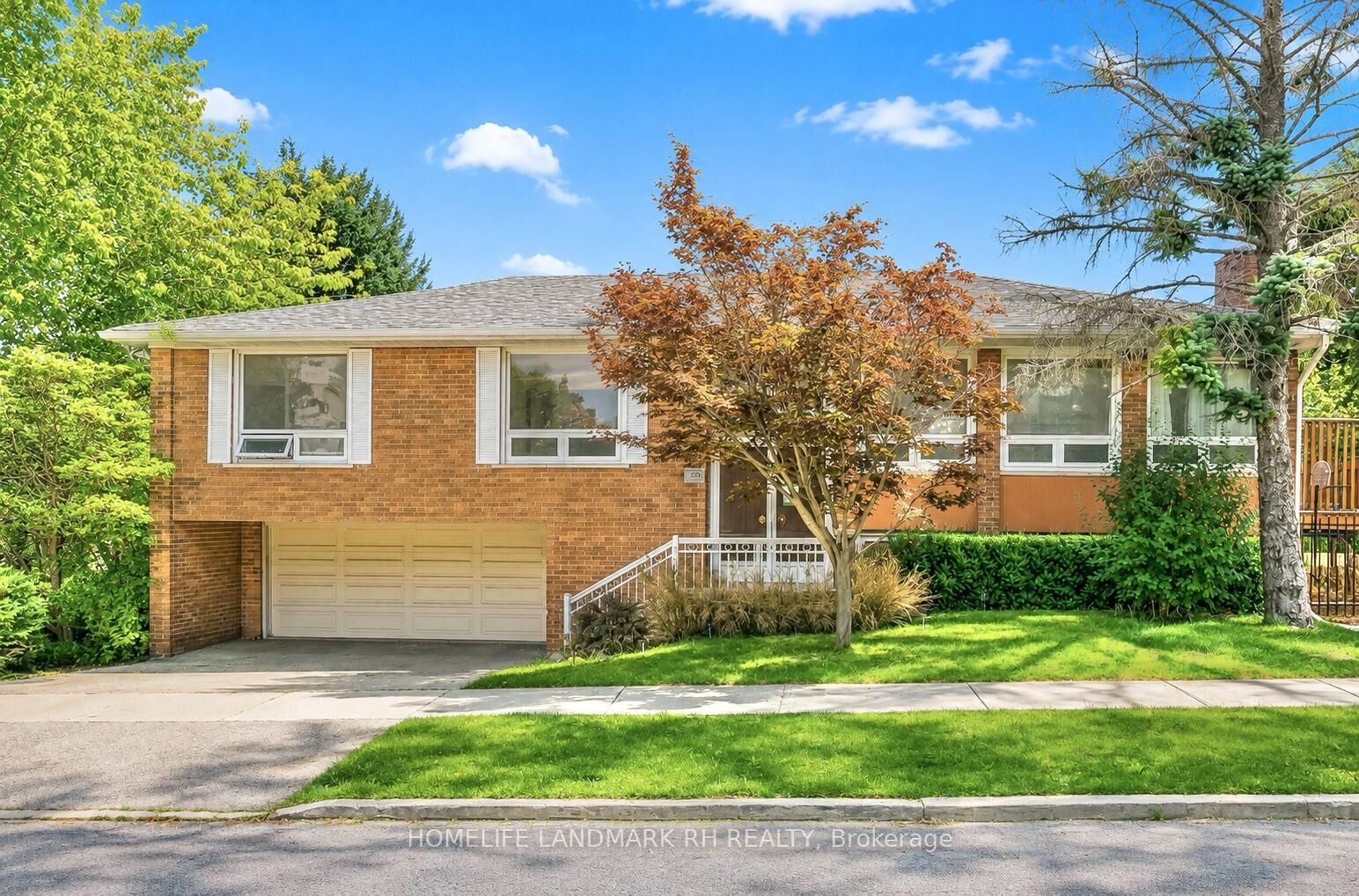 Property Photo:  225 Maxome Avenue  ON M2M 3L3 