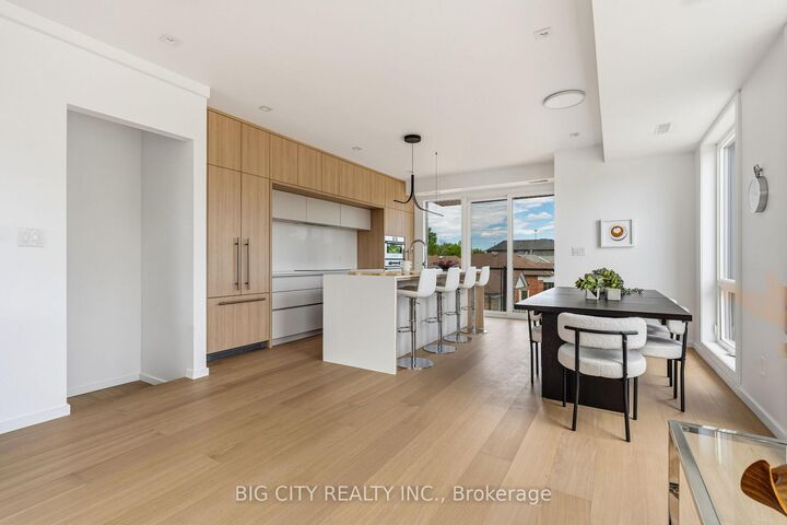 Property Photo: 276 Lanor Avenue 3 ON M8W 2P9