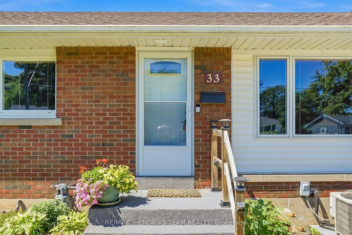 Property Photo: 33 Nickerson Avenue ON L2N 3M5