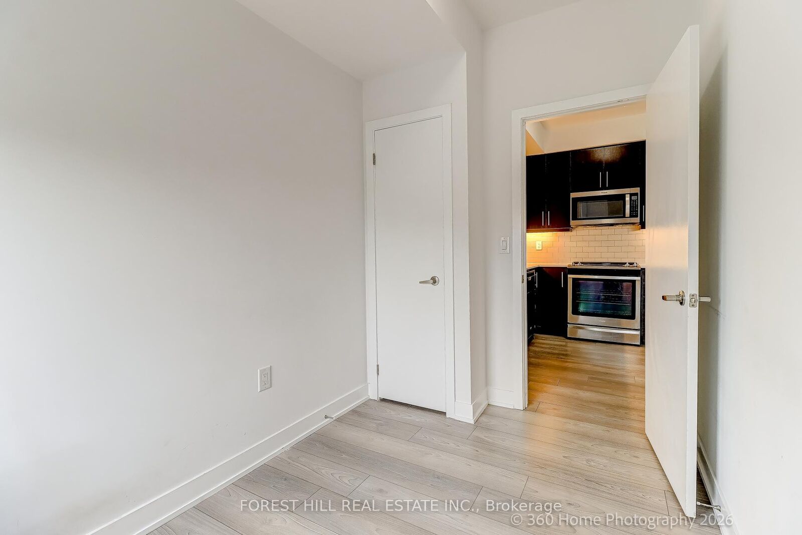 Property Photo:  3472 Widdicombe Way 12  ON L5L 0B8 