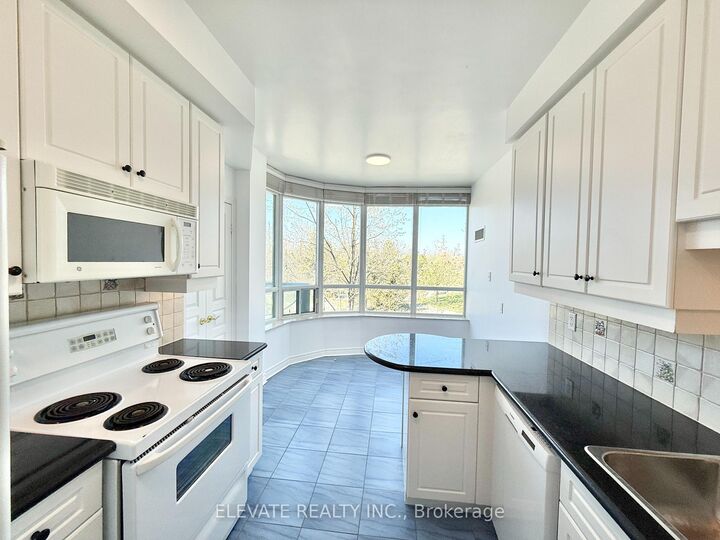 Property Photo:  9 Boardwalk Drive 217  ON M4L 6T1 
