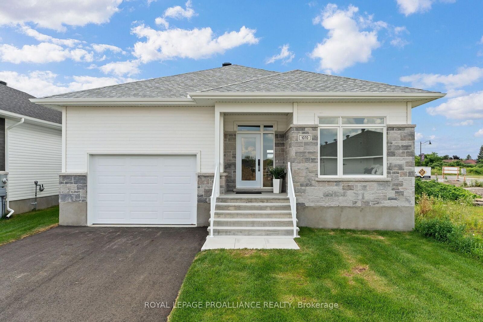 Property Photo: 1070 Turner Drive ON K6V 0G8