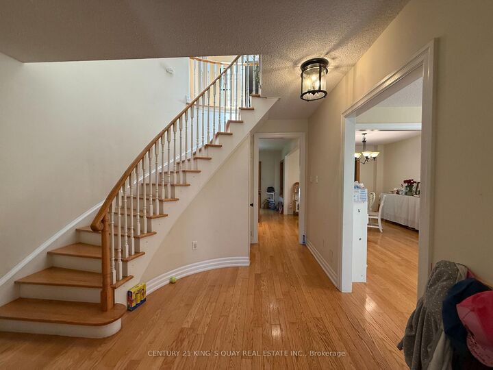 Property Photo: 412 Freeman Crescent ON L6H 4R3