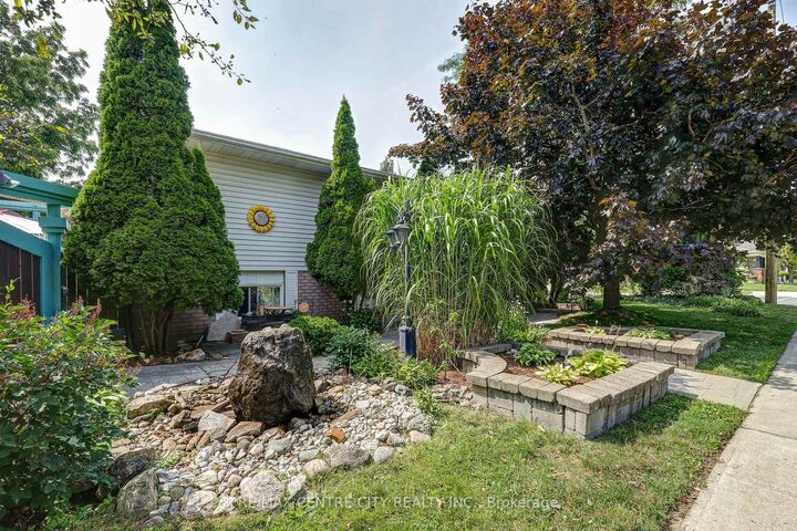 Property Photo: 37 Fifth Avenue ON N5R 4C4