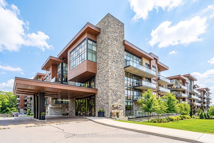 Property Photo:  1575 Lakeshore Road W Gr26  ON L5J 0B1 