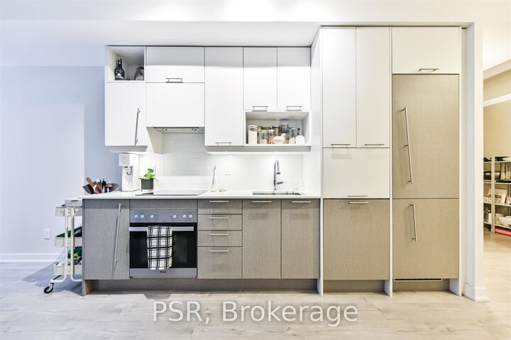 Property Photo:  199 Richmond Street W 218  ON M5V 0H4 