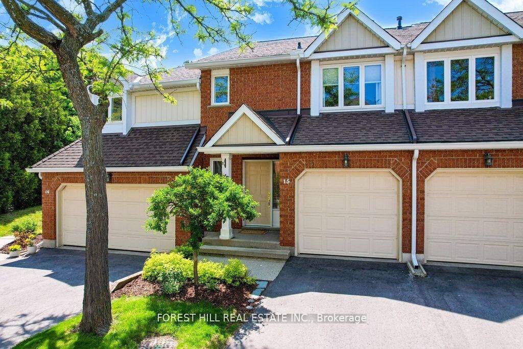 Photo de la propriété:  523 Beechwood Drive 15  ON N2T 2G7 