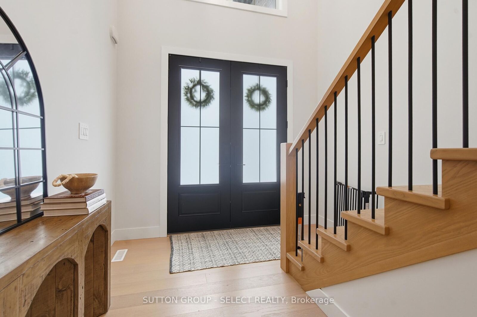 Property Photo:  1886 Fountain Grass Drive  ON N6K 0K7 
