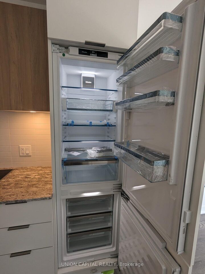 Property Photo:  50 O'Neill Road 308  ON M3C 0H1 